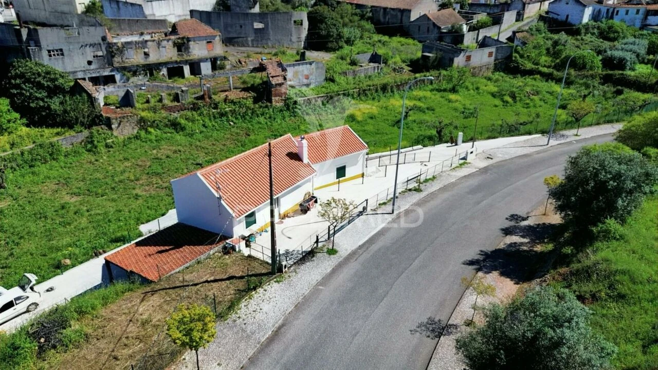 Moradia T5 para Venda em Alcanena e Vila Moreira Foto 2