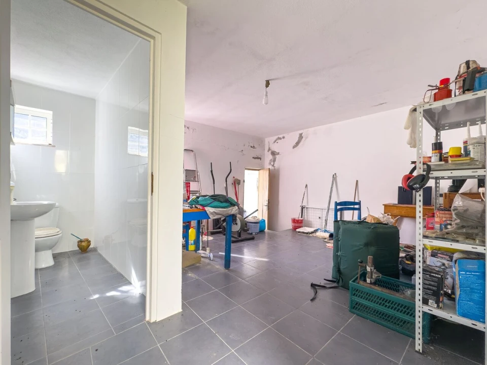 Moradia T2 para Venda em Igreja Nova e Cheleiros Foto 14