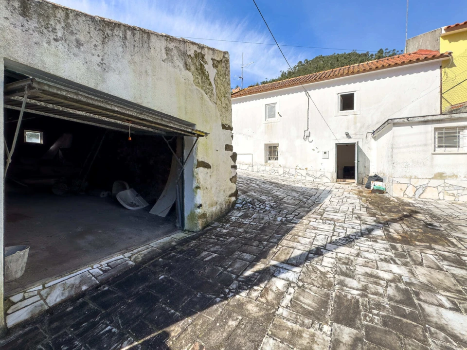 Moradia T2 para Venda em Igreja Nova e Cheleiros Foto 22