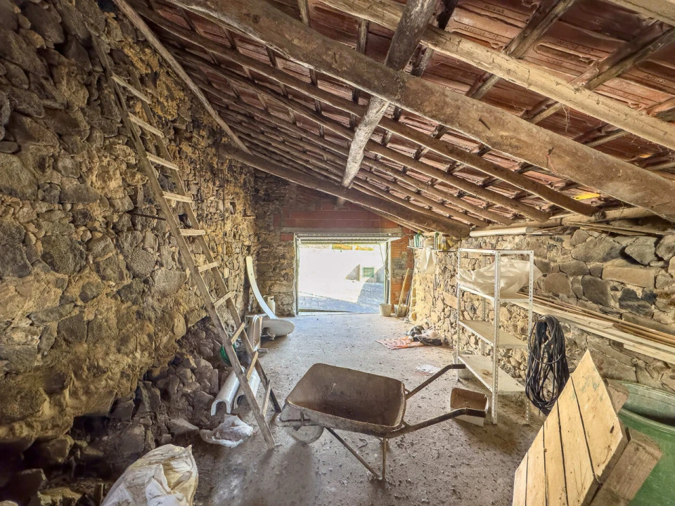 Moradia T2 para Venda em Igreja Nova e Cheleiros Foto 3