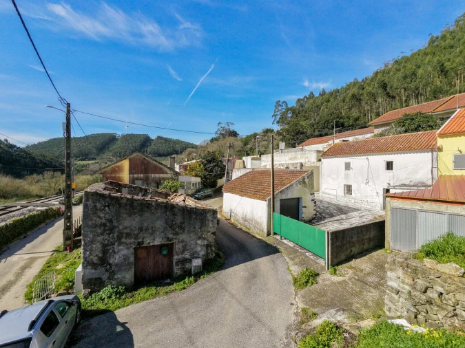 Moradia T2 para Venda em Igreja Nova e Cheleiros Foto 16