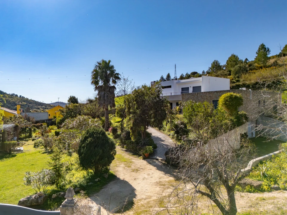 Moradia T6 para Venda em Santa Maria, São Pedro e Matacães Foto 1