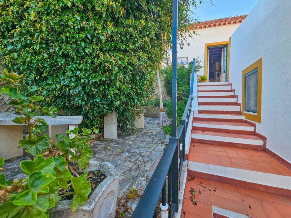 Moradia T3 para Venda em Azueira e Sobral da Abelheira Foto 3