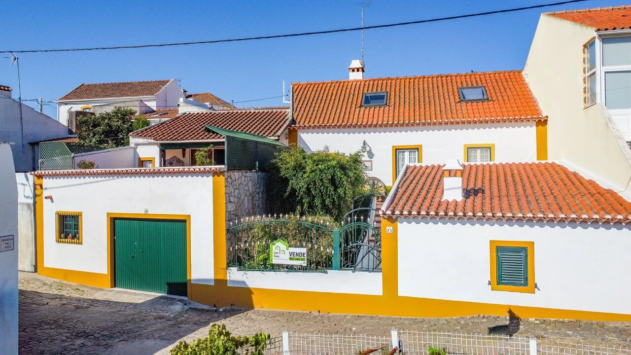 Moradia T3 para Venda em Azueira e Sobral da Abelheira Foto 2