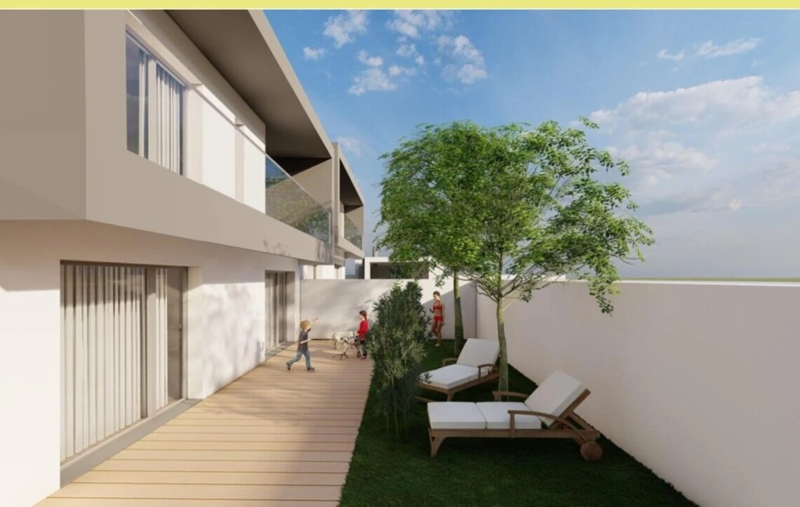 Moradia T5 para Venda em Venda do Pinheiro e Santo Estêvão das Galés Foto 1