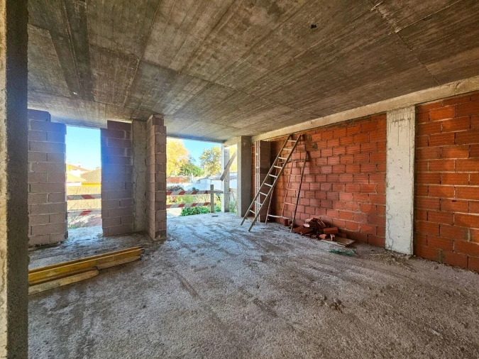 Moradia T5 para Venda em Venda do Pinheiro e Santo Estêvão das Galés Foto 15