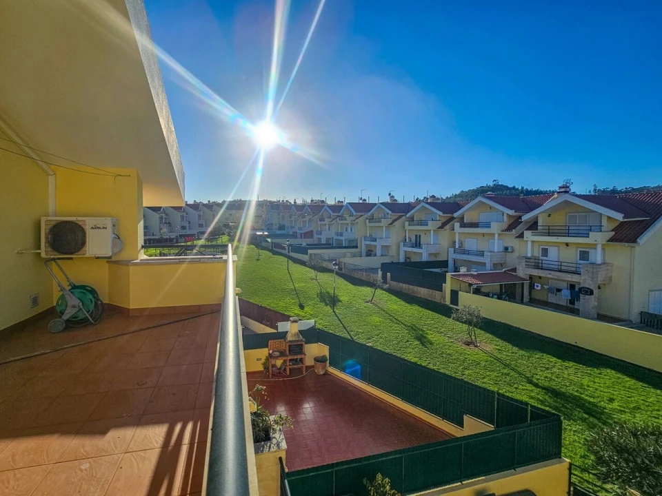 Moradia T4 para Venda em Venda do Pinheiro e Santo Estêvão das Galés Foto 18