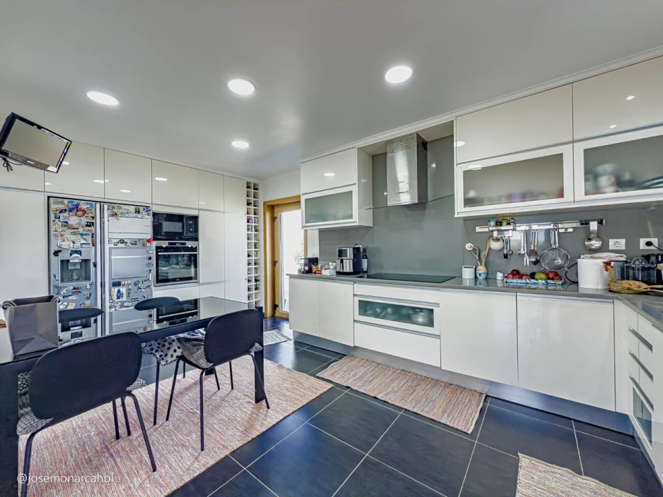 Moradia T4 para Venda em São João das Lampas e Terrugem Foto 11