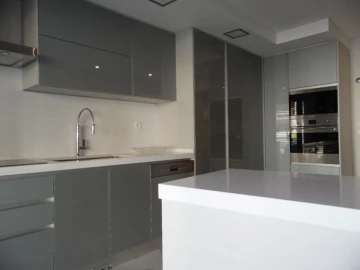 Apartamento T3 para Venda em Carcavelos e Parede