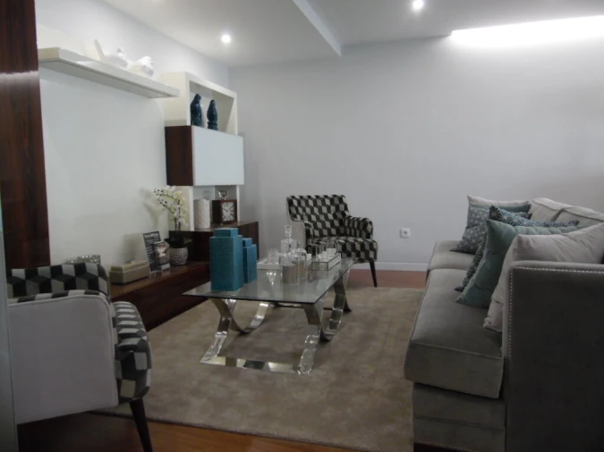 Apartamento T3 para Venda em Carcavelos e Parede Foto 7