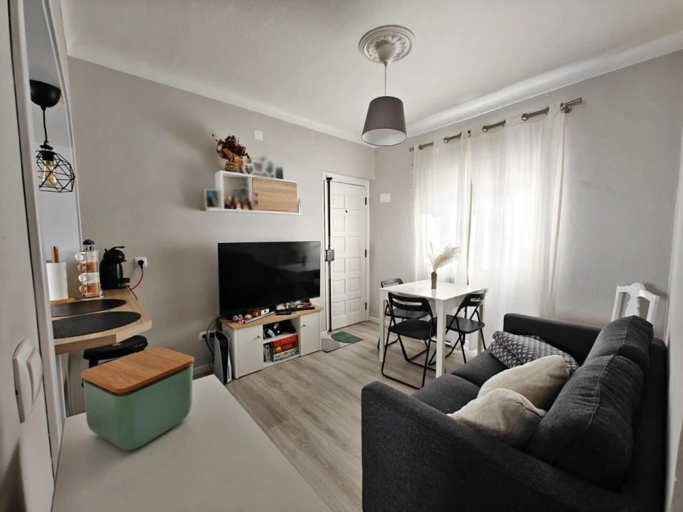 Apartamento T2 para Venda em Pontinha e Famões Foto 2