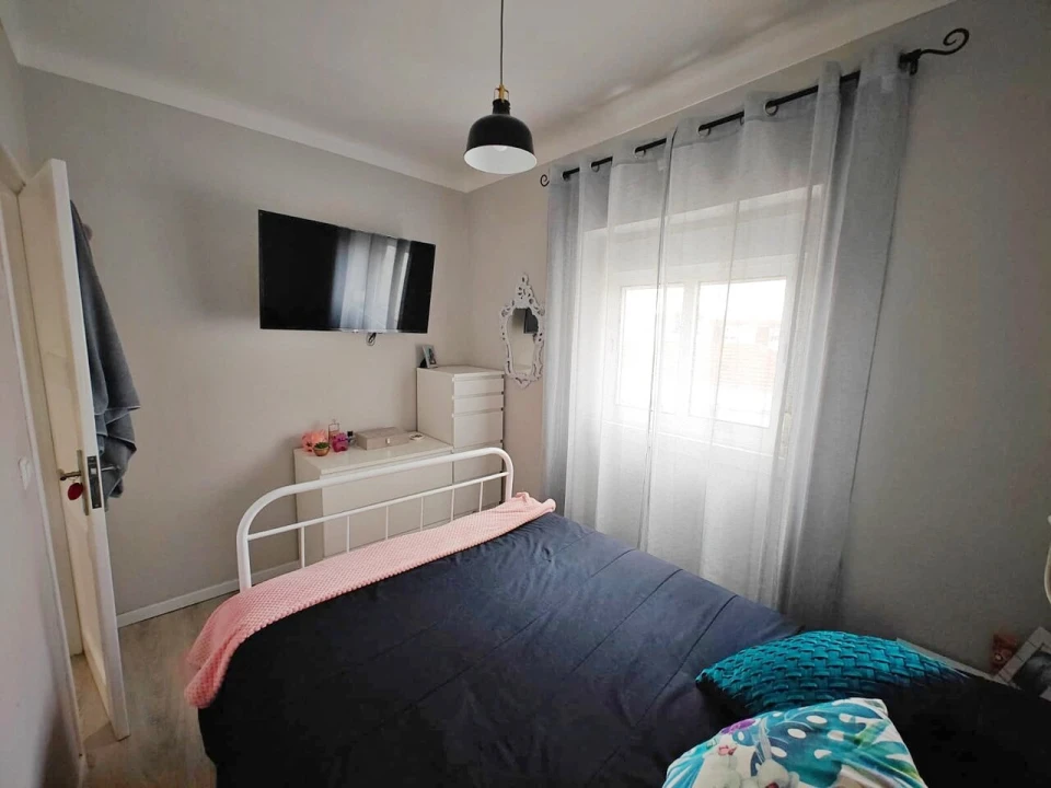 Apartamento T2 para Venda em Pontinha e Famões Foto 10