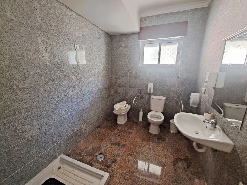 Moradia T7 para Venda em Ramada e Caneças Foto 6