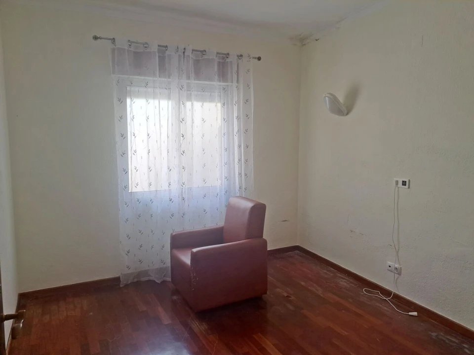 Moradia T7 para Venda em Ramada e Caneças Foto 14