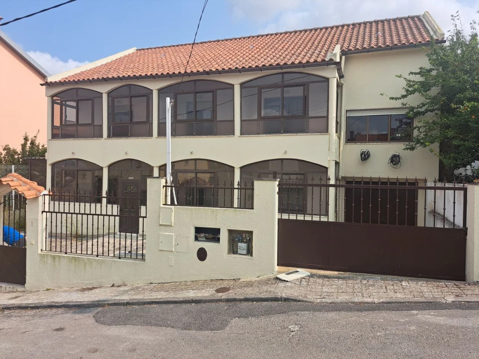 Moradia T7 para Venda em Ramada e Caneças Foto 25