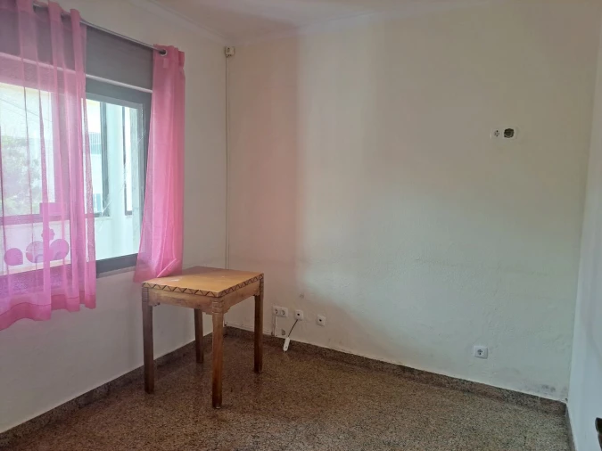 Moradia T7 para Venda em Ramada e Caneças Foto 7