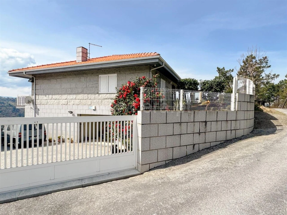 Quinta T4 para Venda em Anreade e São Romão de Aregos Foto 1