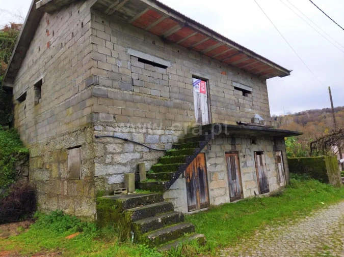 Moradia T2 para Venda em Campelo e Ovil Foto 8