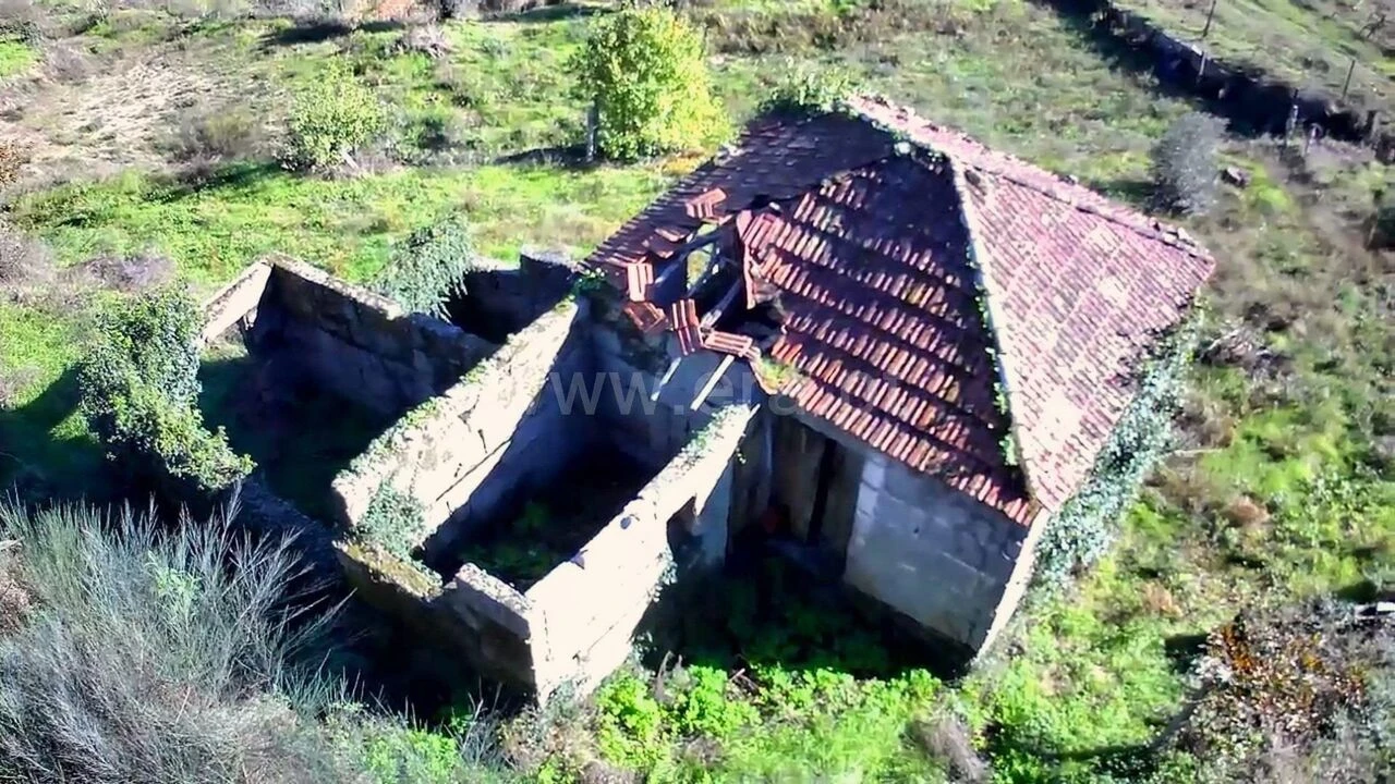 Quinta T0 para Venda em Loivos da Ribeira e Tresouras Foto 8