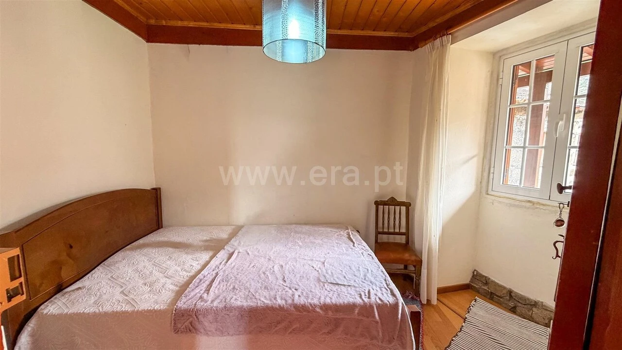 Moradia T4 para Venda em Teixeira e Teixeiró Foto 15