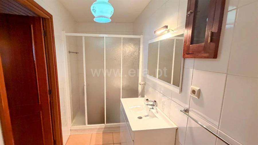 Moradia T4 para Venda em Teixeira e Teixeiró Foto 12