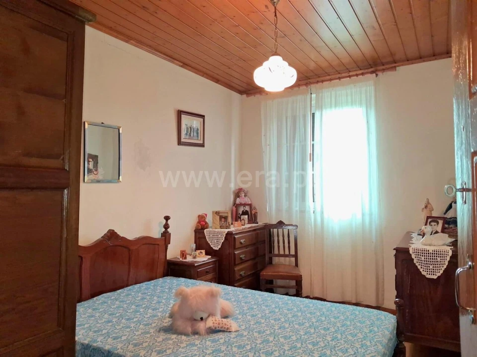 Moradia T4 para Venda em Teixeira e Teixeiró Foto 17