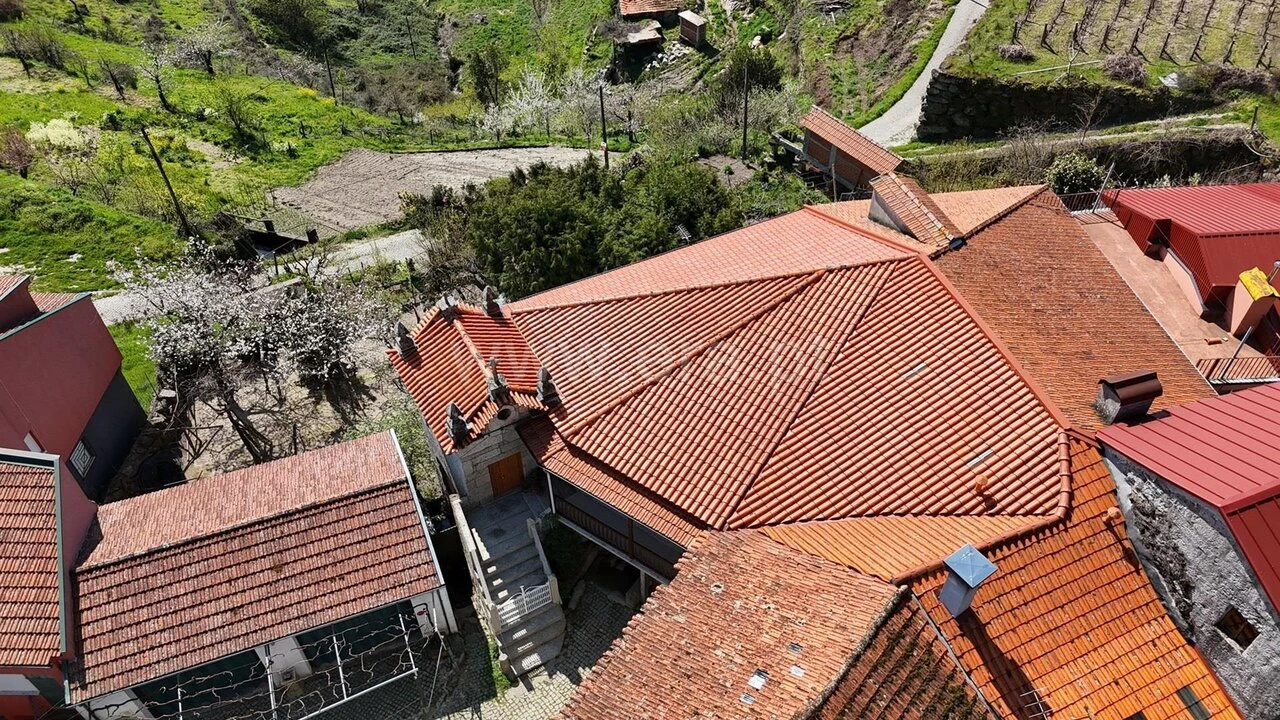 Moradia T4 para Venda em Teixeira e Teixeiró Foto 8