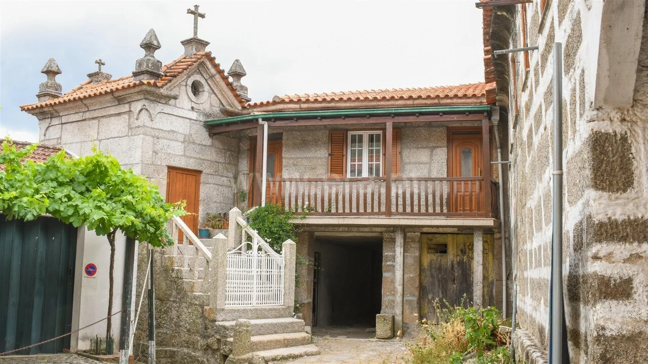 Moradia T4 para Venda em Teixeira e Teixeiró Foto 2