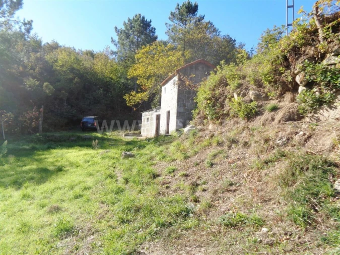 Terreno para Venda em Campelo e Ovil