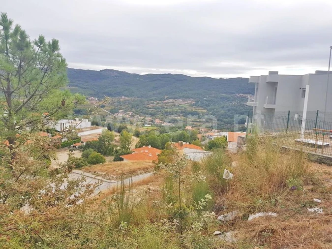 Terreno para Venda em Campelo e Ovil Foto 2