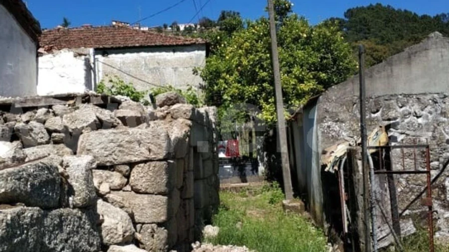 Moradia T1 para Venda em Santa Cruz do Douro e São Tomé de Covelas