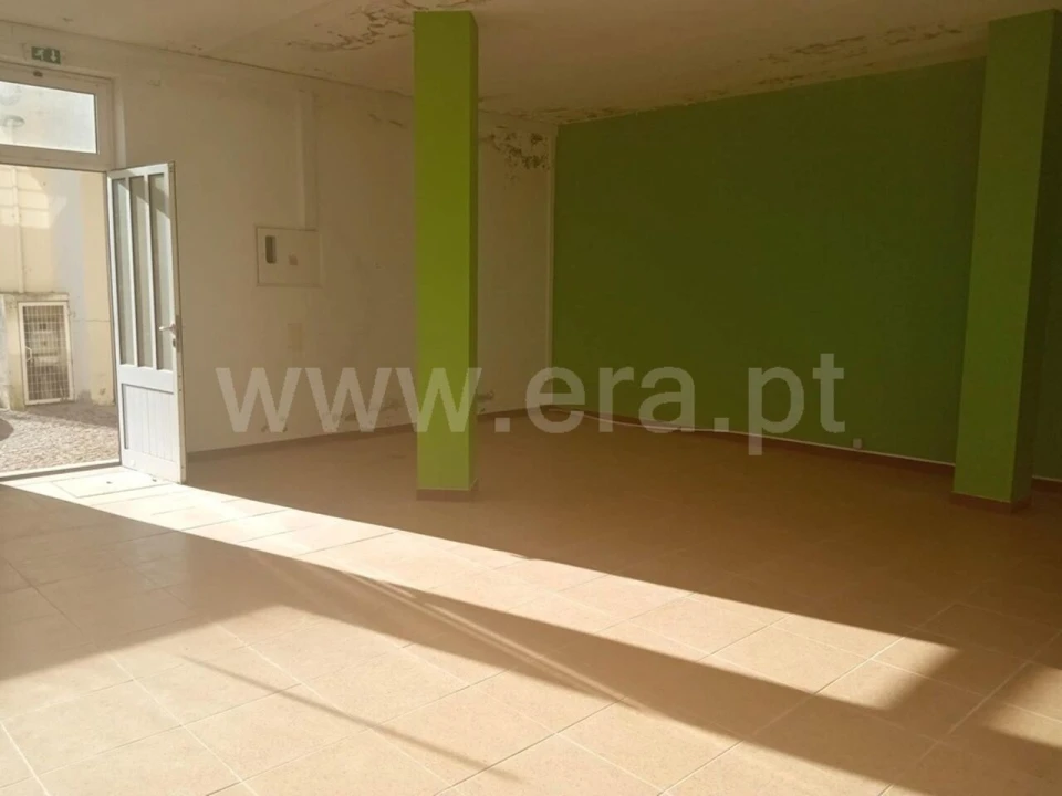 Armazém para Arrendamento em Ancede e Ribadouro Foto 7