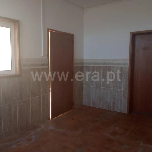 Armazém para Arrendamento em Ancede e Ribadouro Foto 5