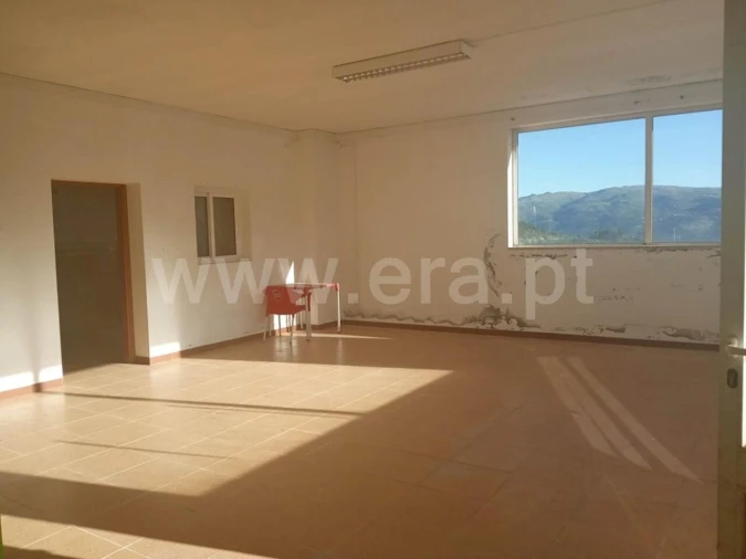 Armazém para Arrendamento em Ancede e Ribadouro Foto 2