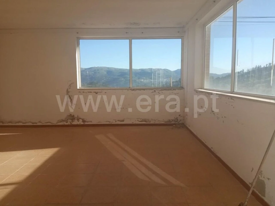 Armazém para Arrendamento em Ancede e Ribadouro Foto 3