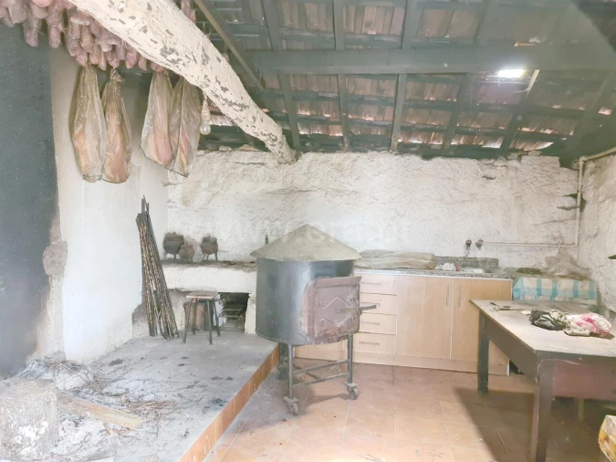 Moradia T2 para Venda em Campelo e Ovil Foto 4