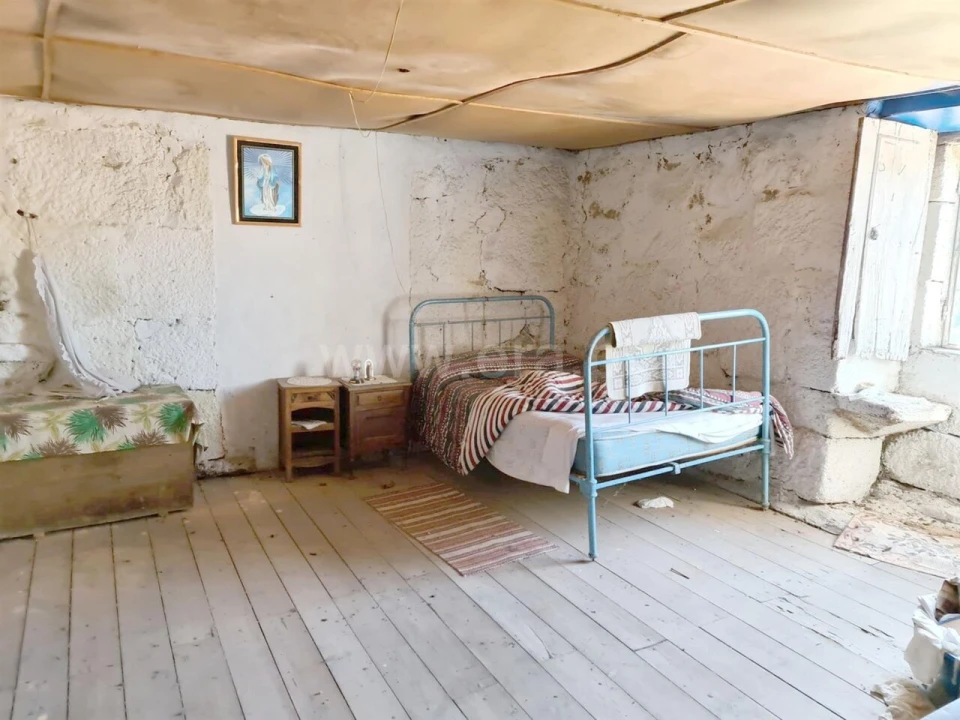 Moradia T2 para Venda em Campelo e Ovil Foto 7