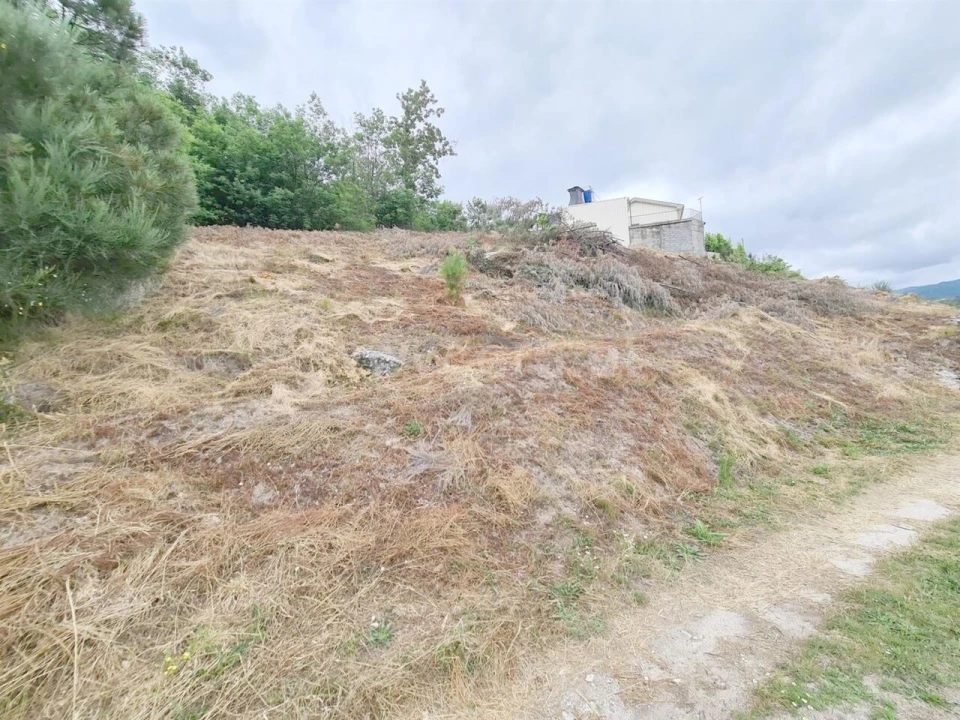 Terreno para Venda em Campelo e Ovil Foto 10