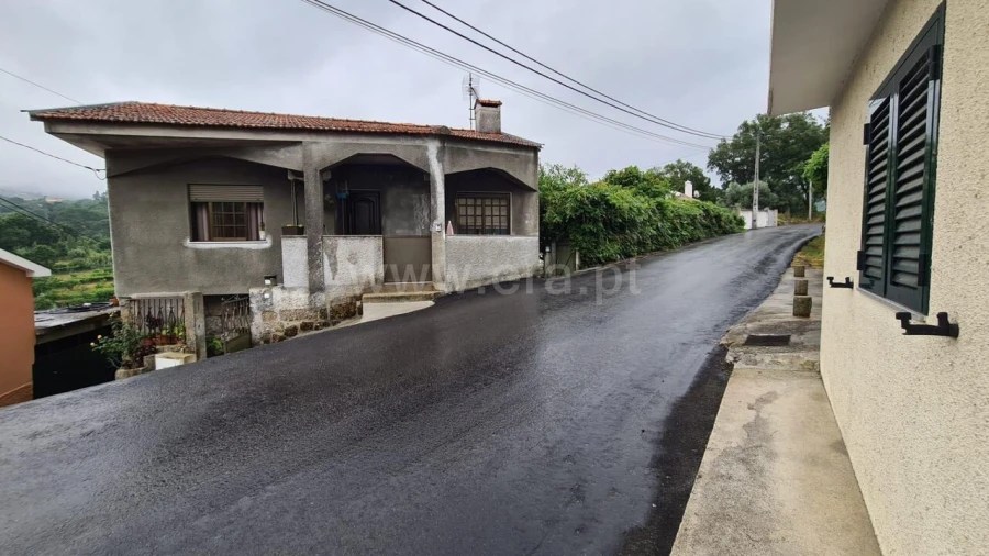 Moradia T2 para Venda em Santa Cruz do Douro e São Tomé de Covelas Foto 7