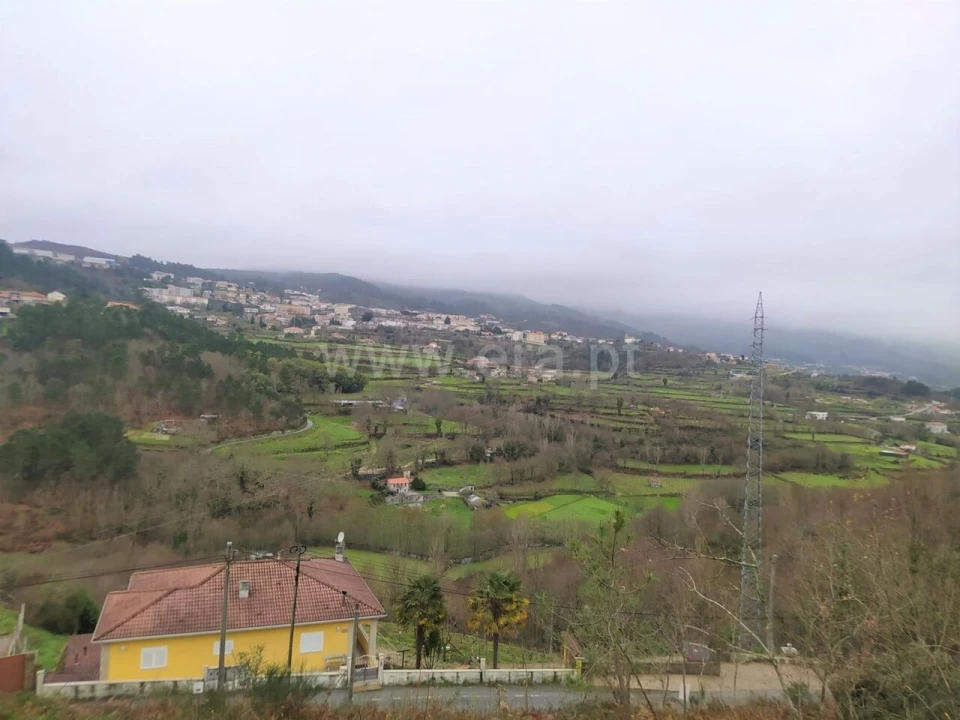 Terreno para Venda em Campelo e Ovil Foto 2