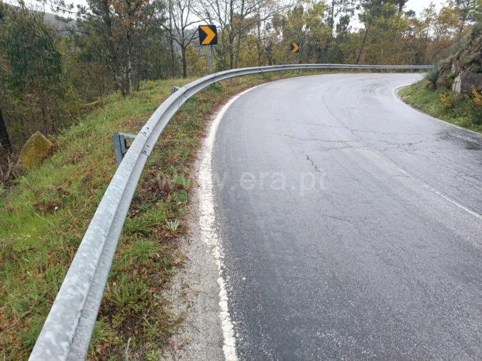 Terreno para Venda em Campelo e Ovil Foto 4