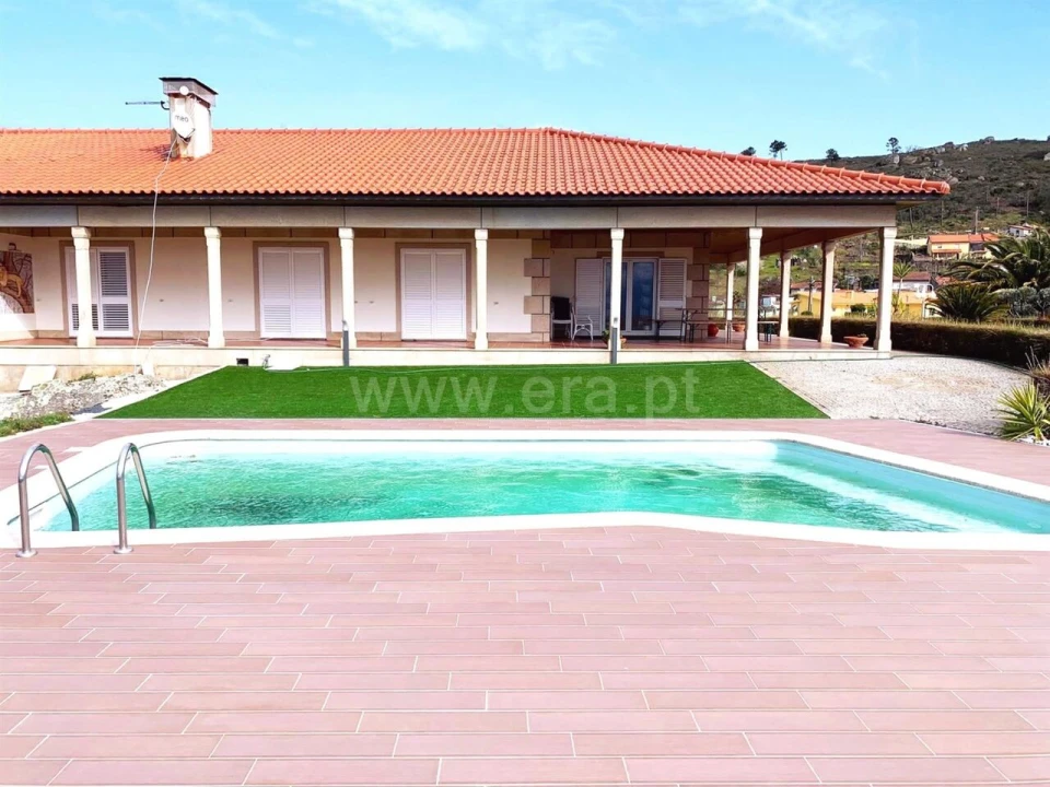 Moradia T5 para Venda em Anreade e São Romão de Aregos Foto 1