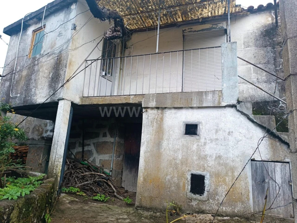 Moradia T0 para Venda em Freigil e Miomães Foto 9