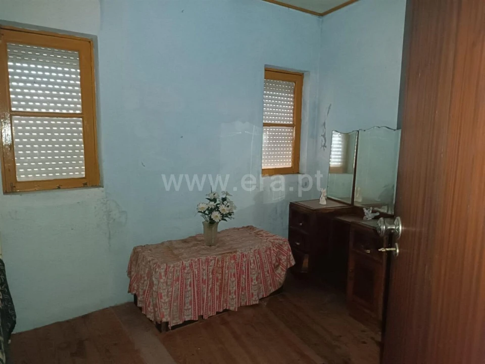 Moradia T0 para Venda em Freigil e Miomães Foto 7