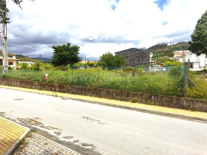 Terreno para Venda em Ancede e Ribadouro Foto 2