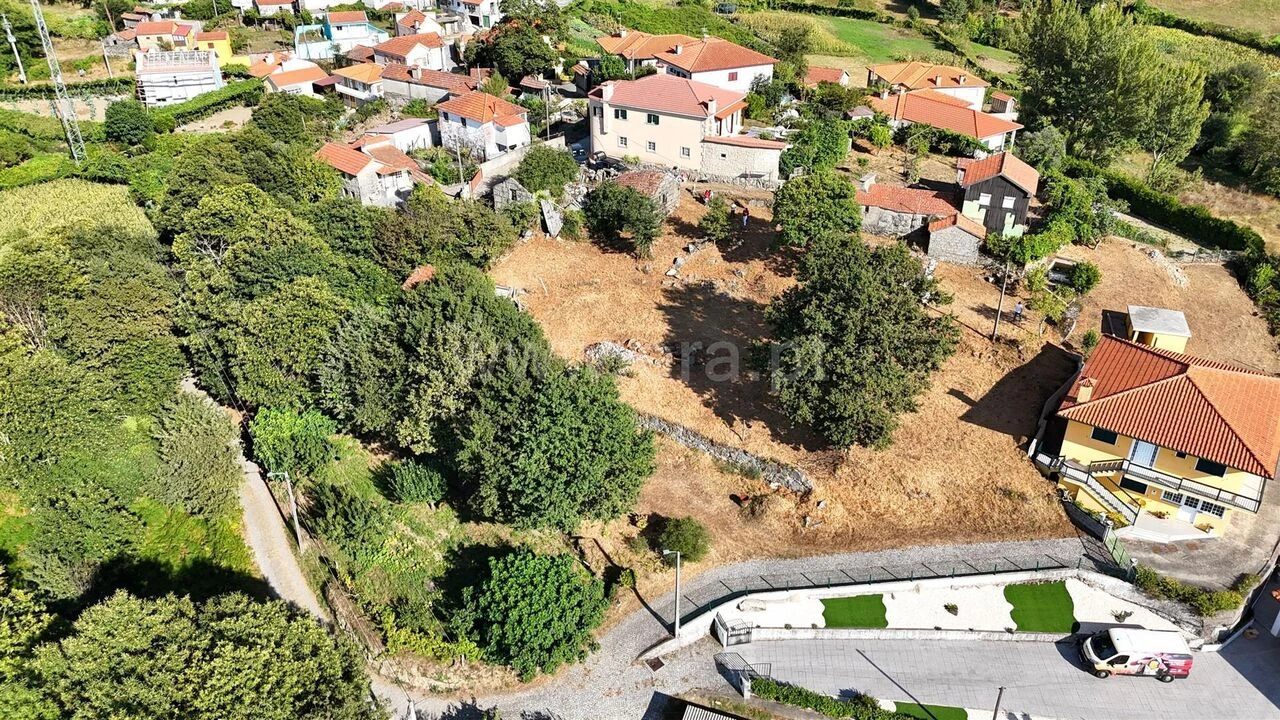 Terreno para Venda em Campelo e Ovil Foto 6