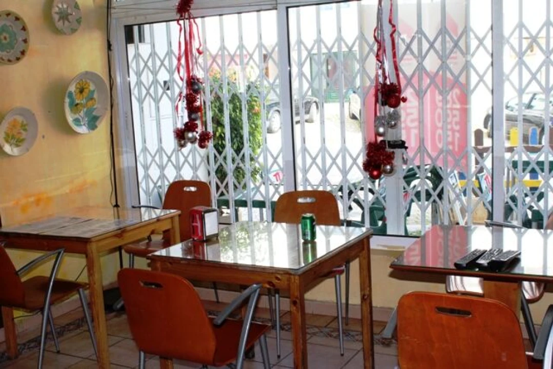 Loja para Venda em Albufeira e Olhos de Água Foto 1