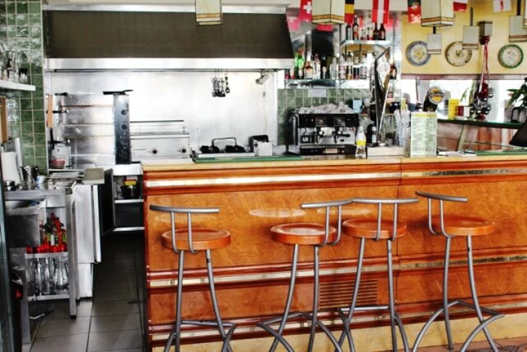 Loja para Venda em Albufeira e Olhos de Água Foto 10