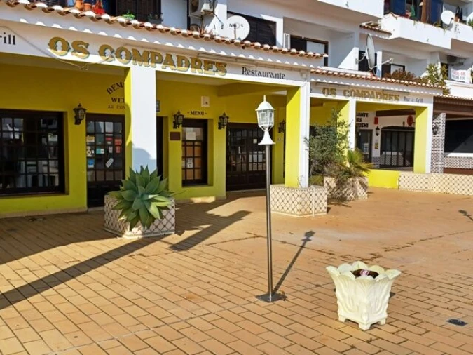 Loja para Venda em Albufeira e Olhos de Água