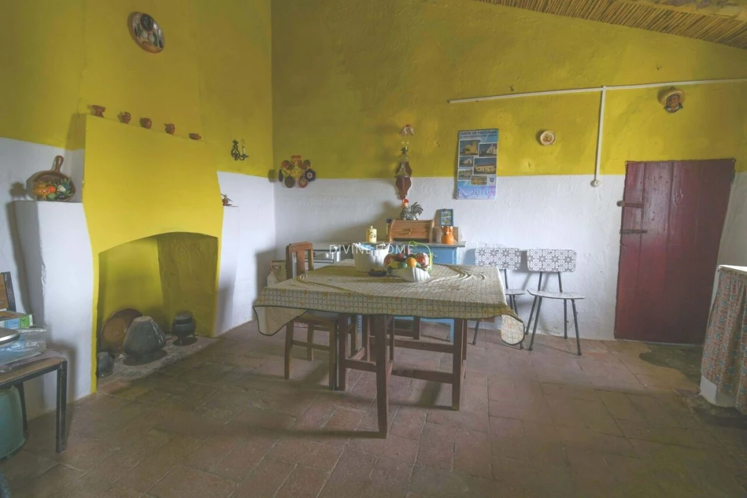 Moradia T4 para Venda em São Miguel do Pinheiro, São Pedro de Solis, São Sebastião dos Carros Foto 4